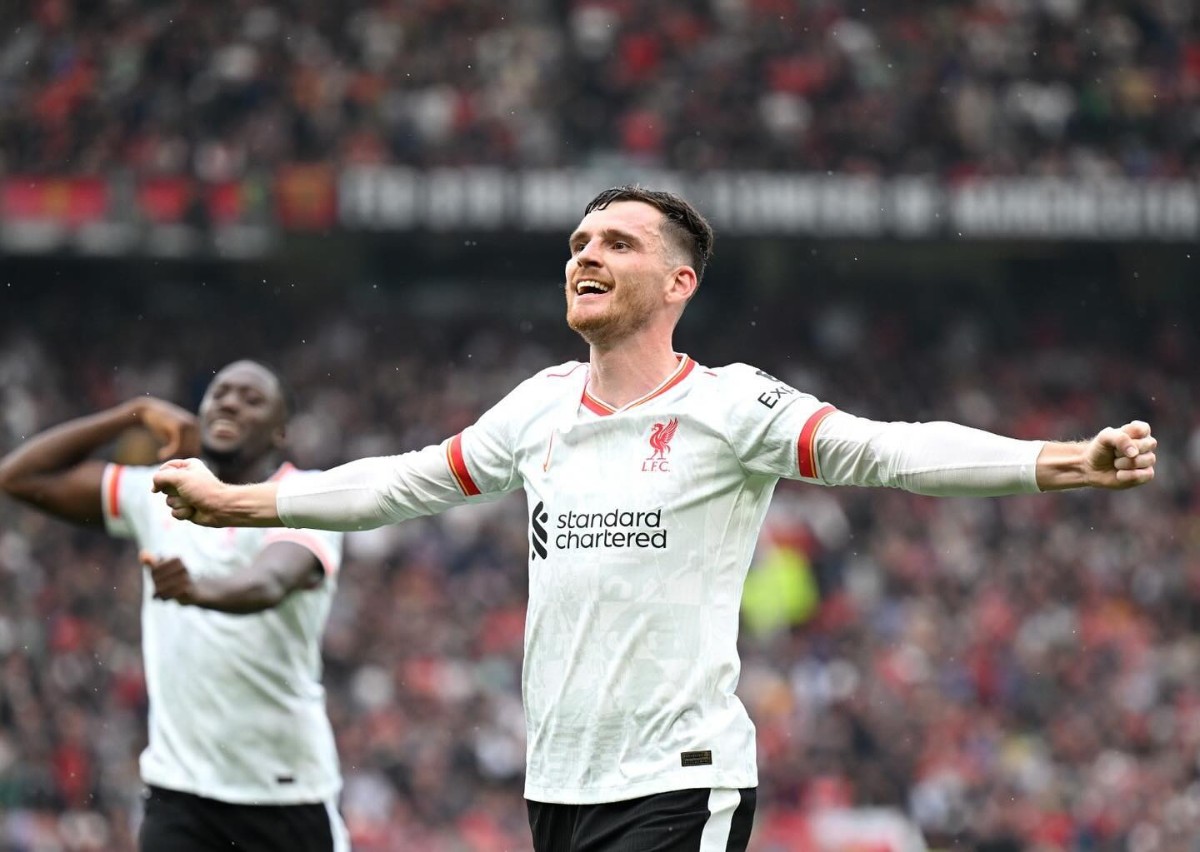 Aturan Lempar Bentang FIFA
