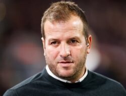 Komentar Rasis Rafael van der Vaart Terhadap Pemain Jepang Menuai Kecaman